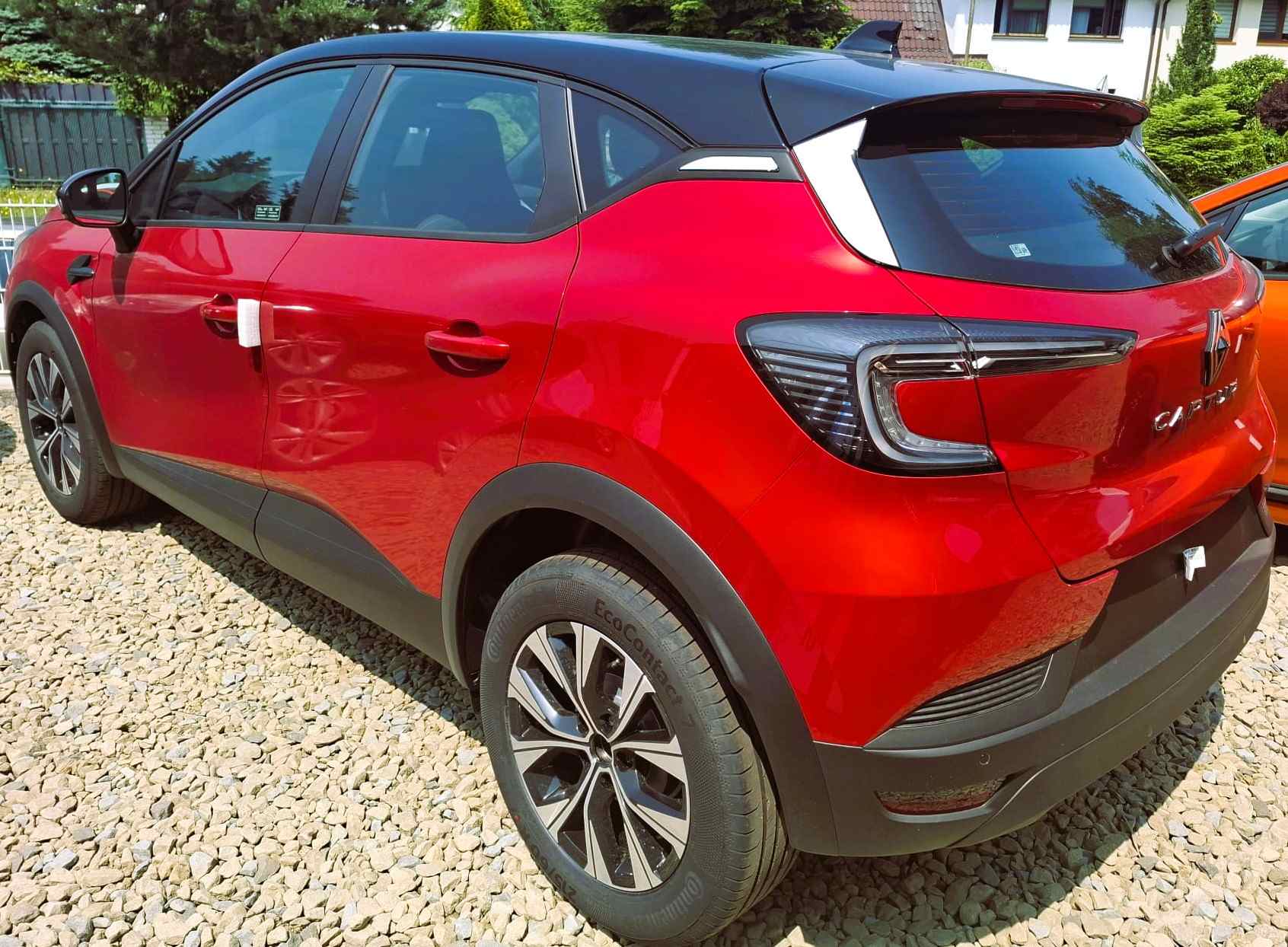 Wynajem długoterminowy samochodu – Renault Captur użytkowany w Nowym Sączu