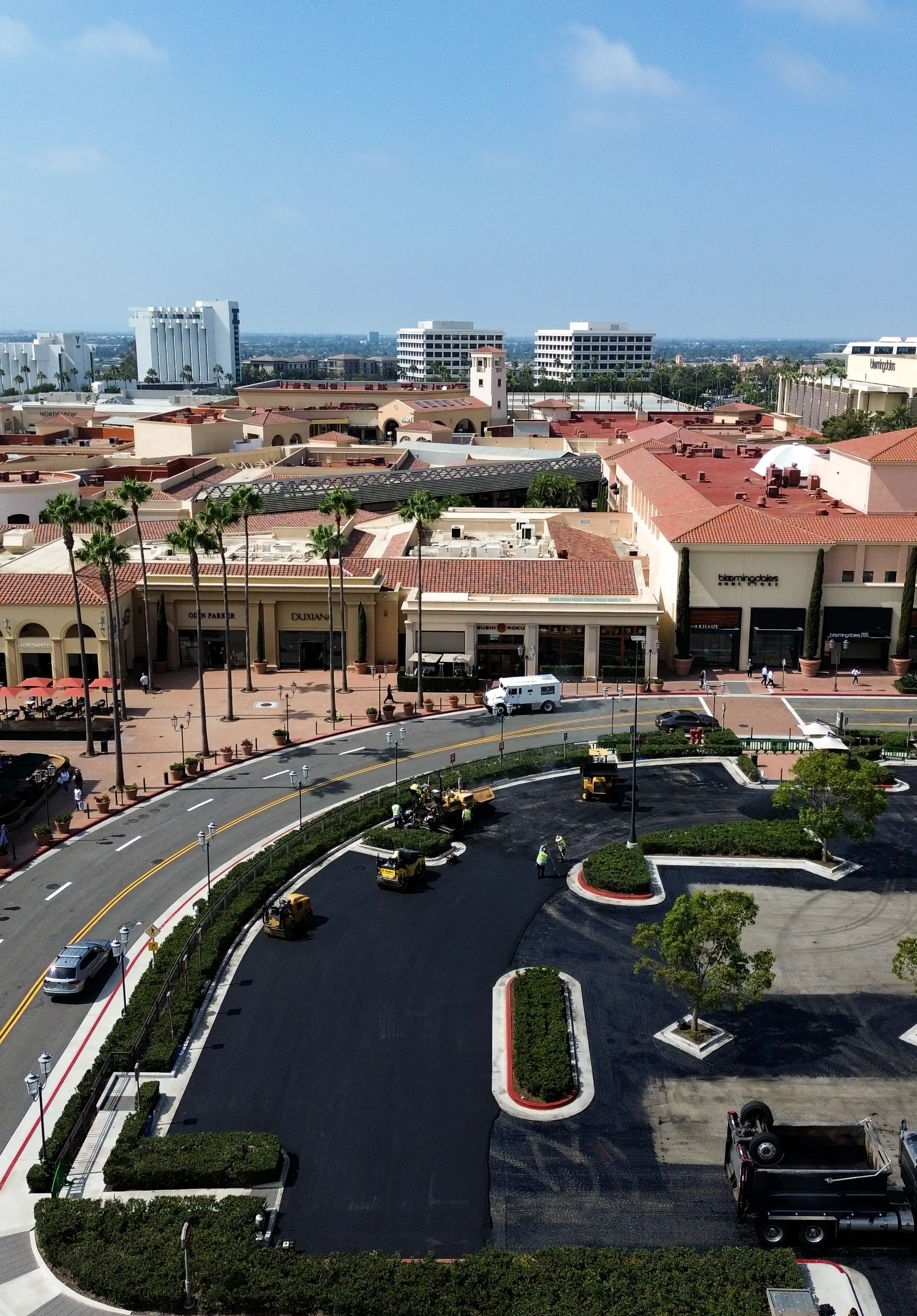 shopping center asphalt paving project