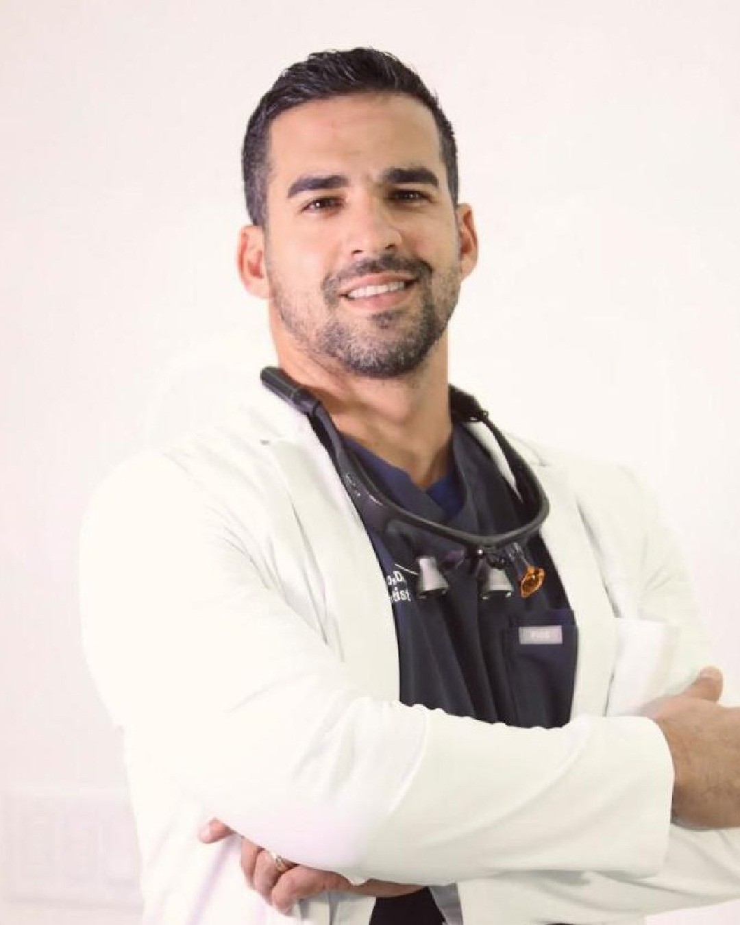 Dr. Yoel Santiago