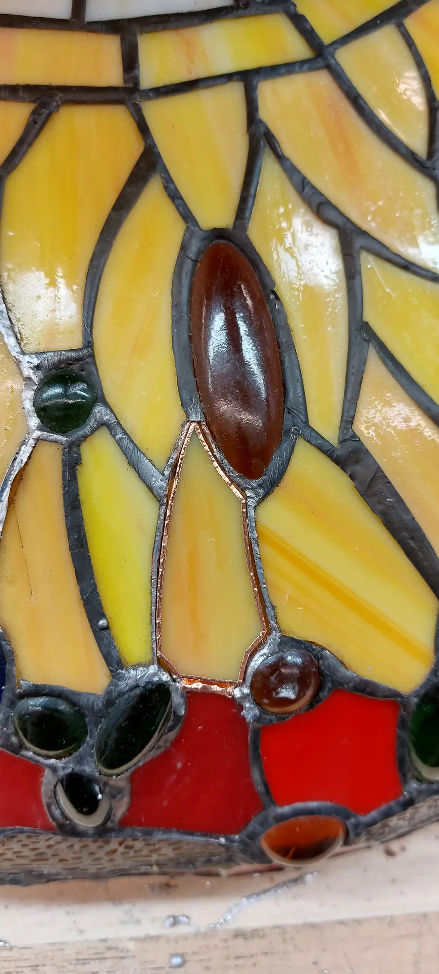 Tiffany lampenkap - ingepast nieuw glasstuk met koperfolie - voor solderen