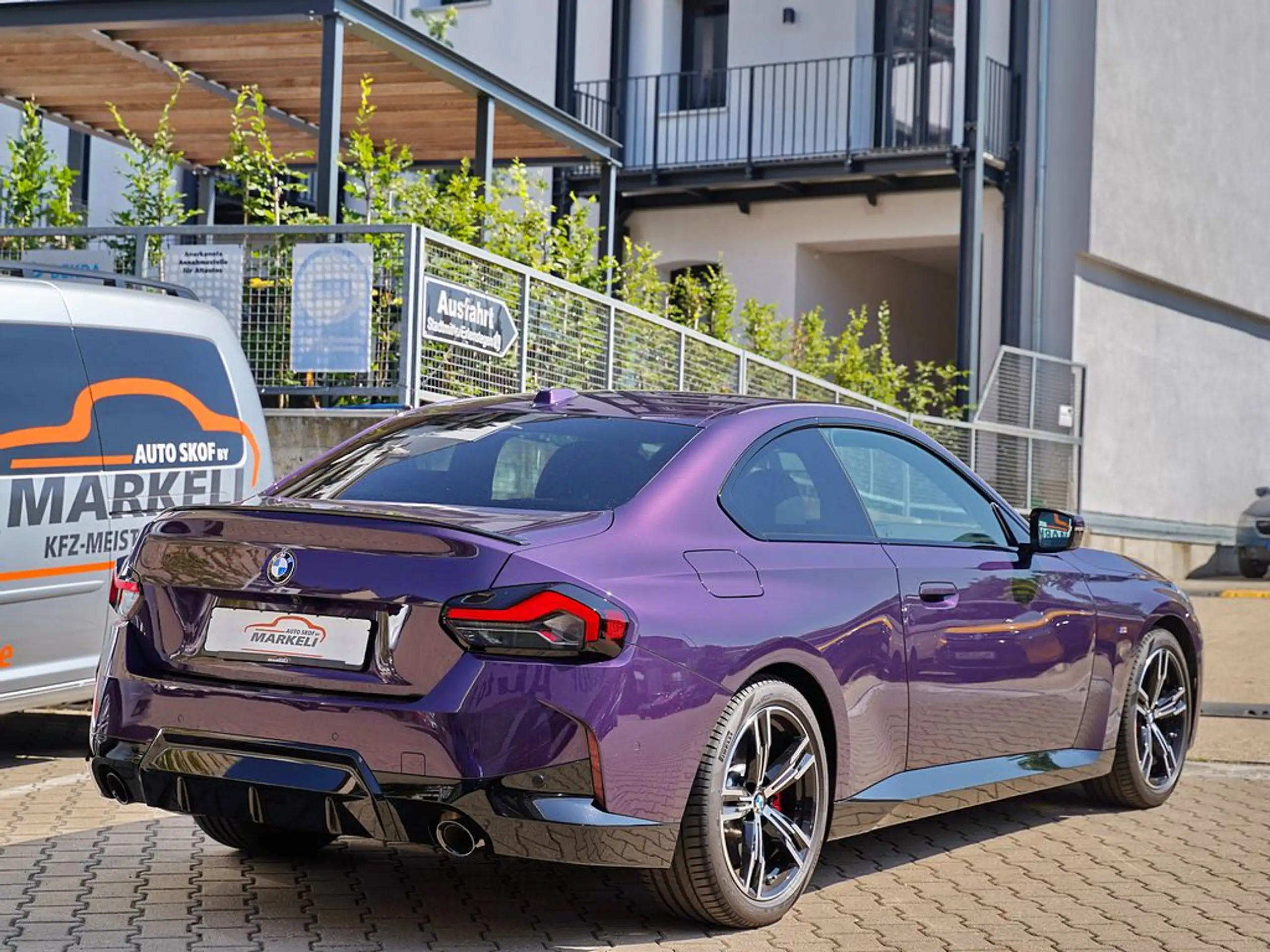 BMW 230 i M SportPro | Coupé | 1. Hand | HUD | Harman/Kardon | Driving Assistant | Thundernight | 245 PS | Innovation