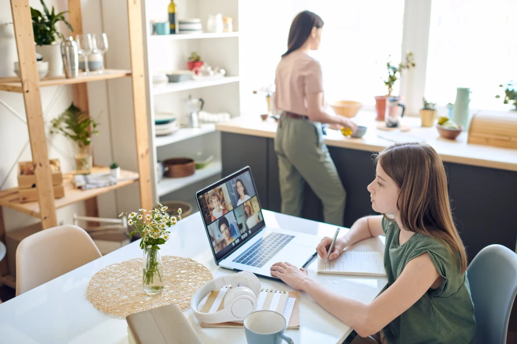 Zoom call with AI note-taking sidebar capturing key points