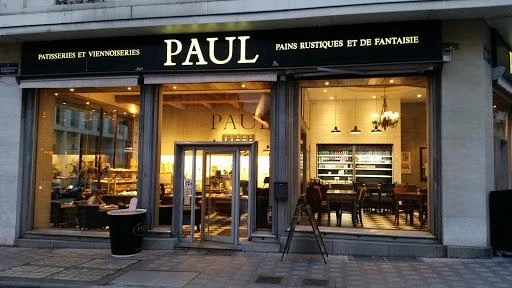 vue extérieur d'une enseigne Paul