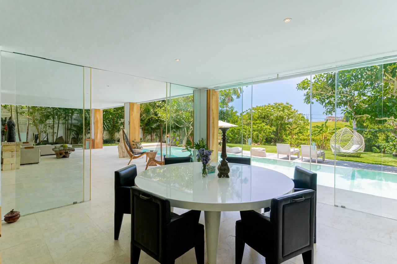 10-bedroom luxury villa by the river in Pererenan