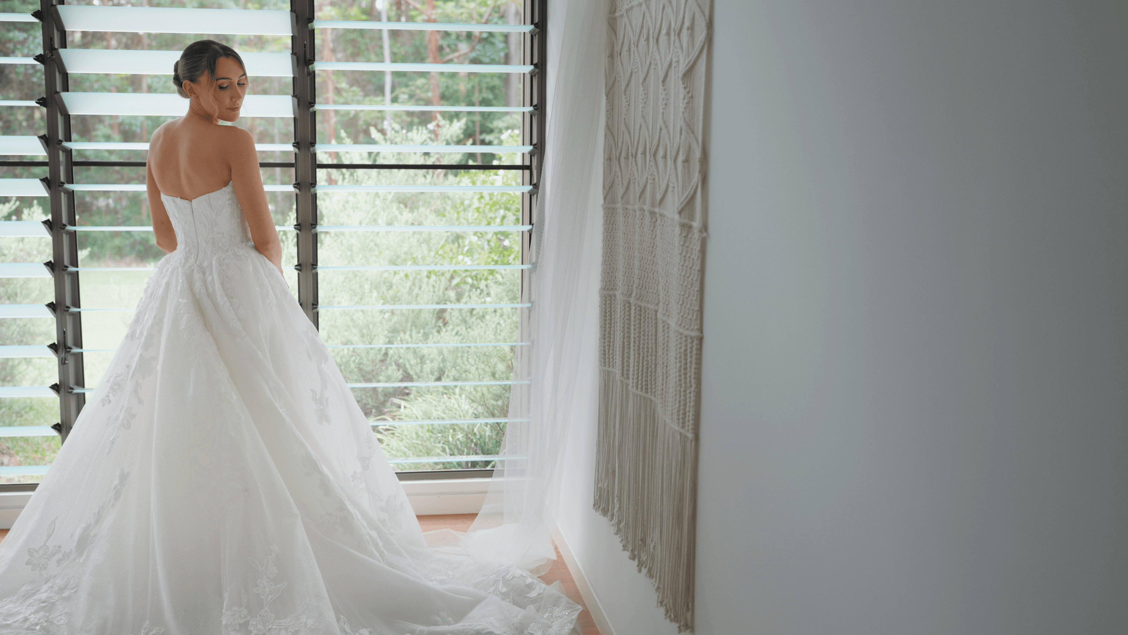 Shannon looking beautiful in her wedding gown, wedding videography by Creo Bella Luxury Wedding Films