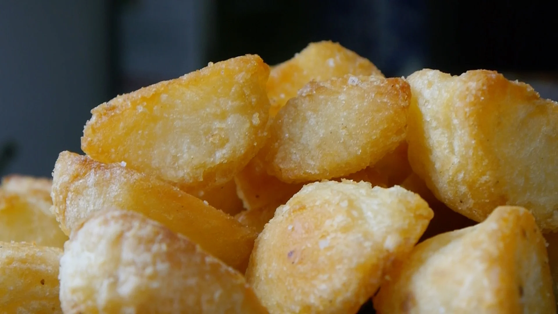Crispy roast potatoes