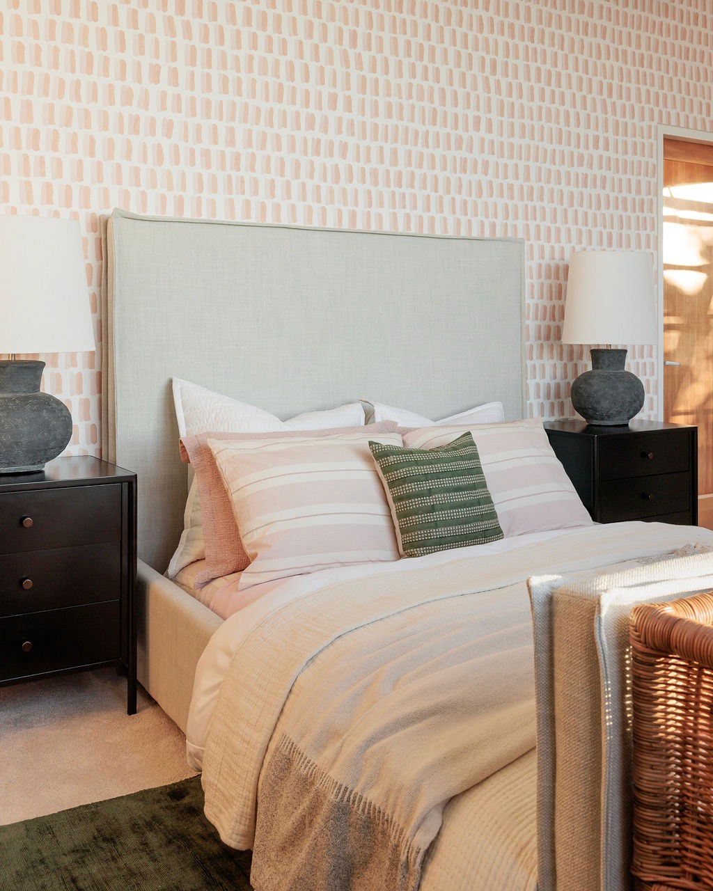 We’re so excited to share details from The Seattle House: Girls Bedroom –– one of our favorite interior design + professional organizing projects in Seattle, Washington.