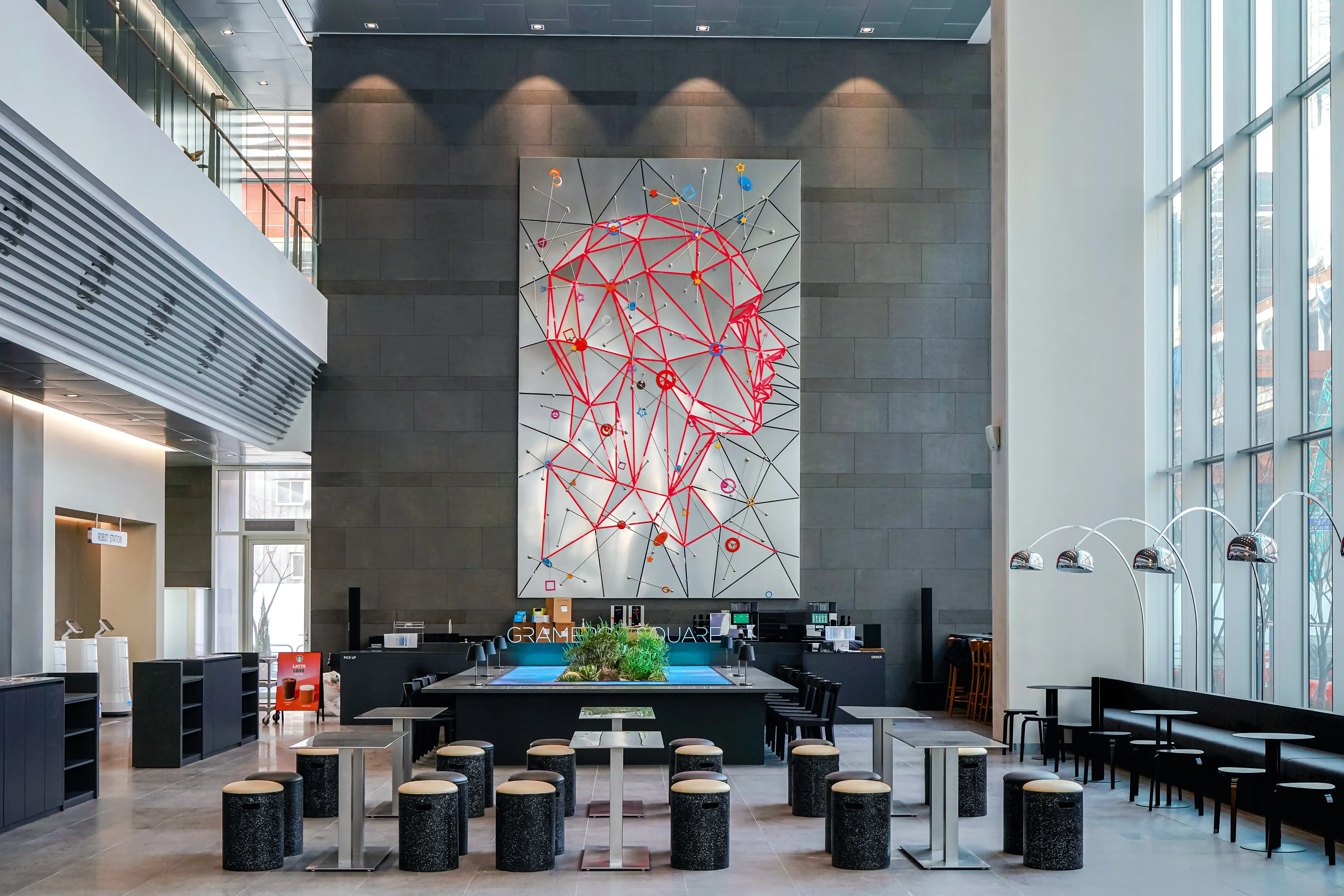 K지점 스타벅스 인테리어