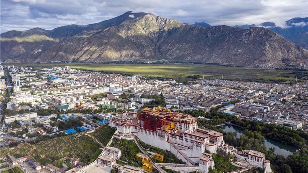 aerial view of city buildings during daytime
