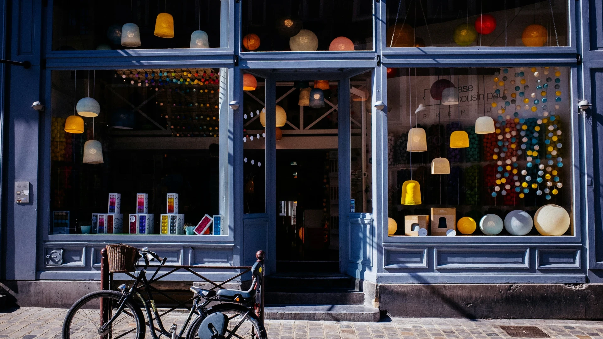 black trike parked near soter