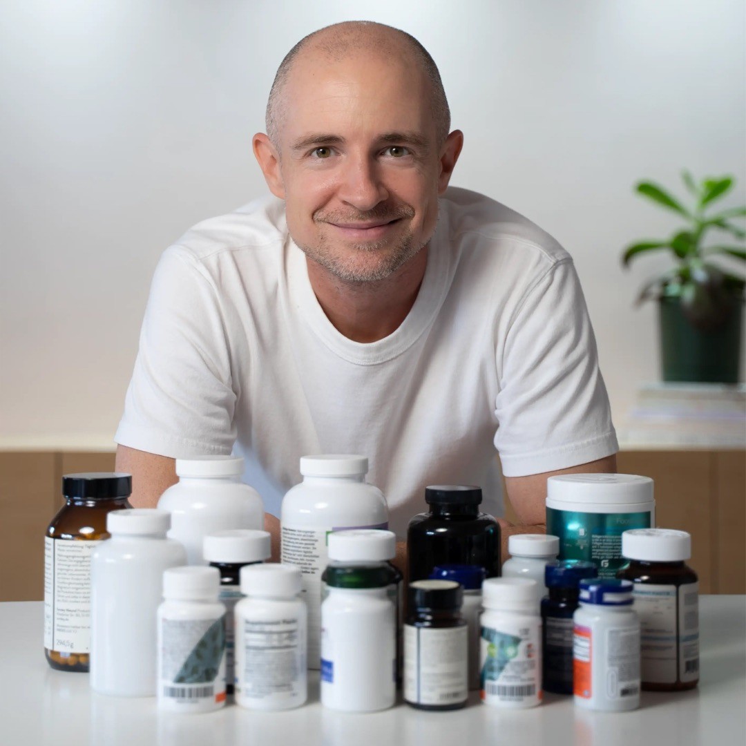 Alex Klama mit seinen Supplements