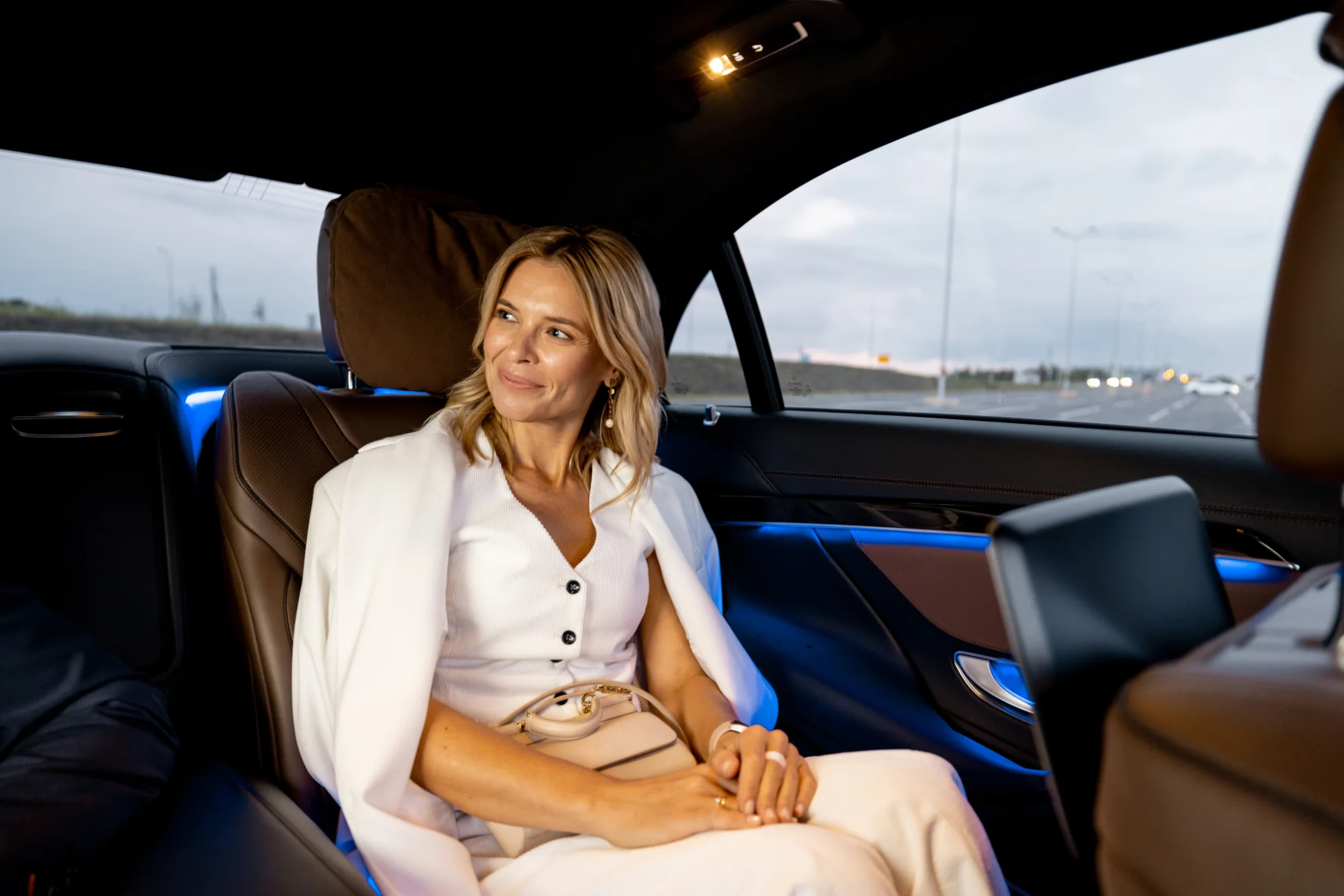 Service de chauffeur privé et véhicule haut de gamme avec Globe Limousines
