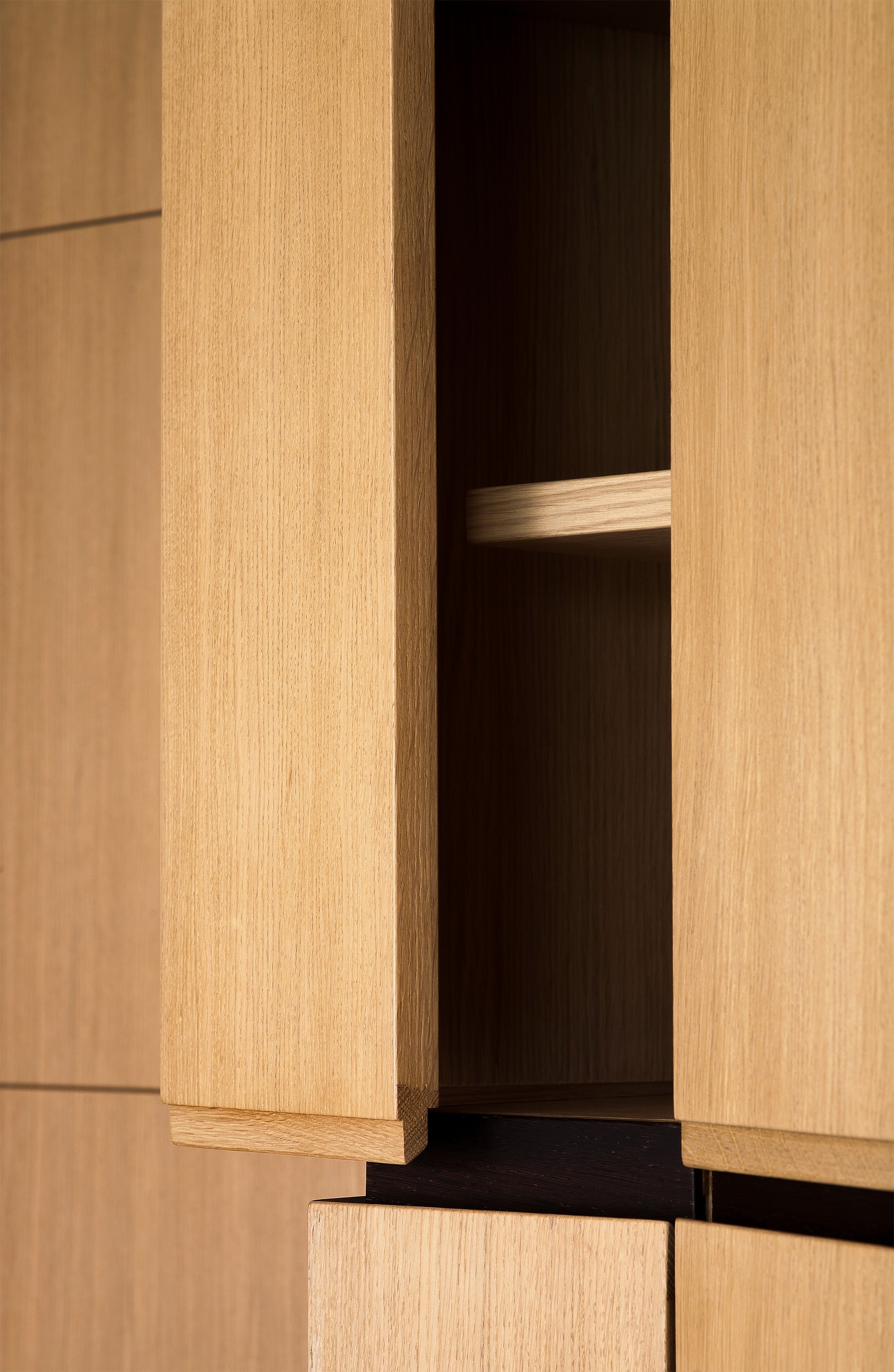 apertura anta angolo