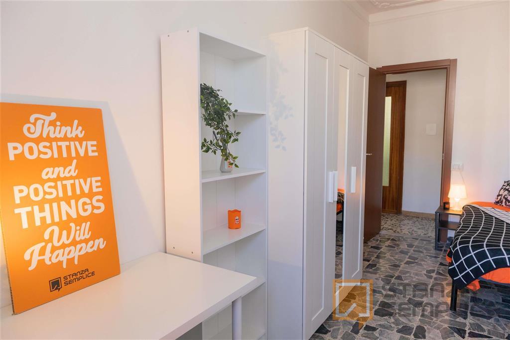 Stanza di 12 mq in Via Tiziano n., Cagliari