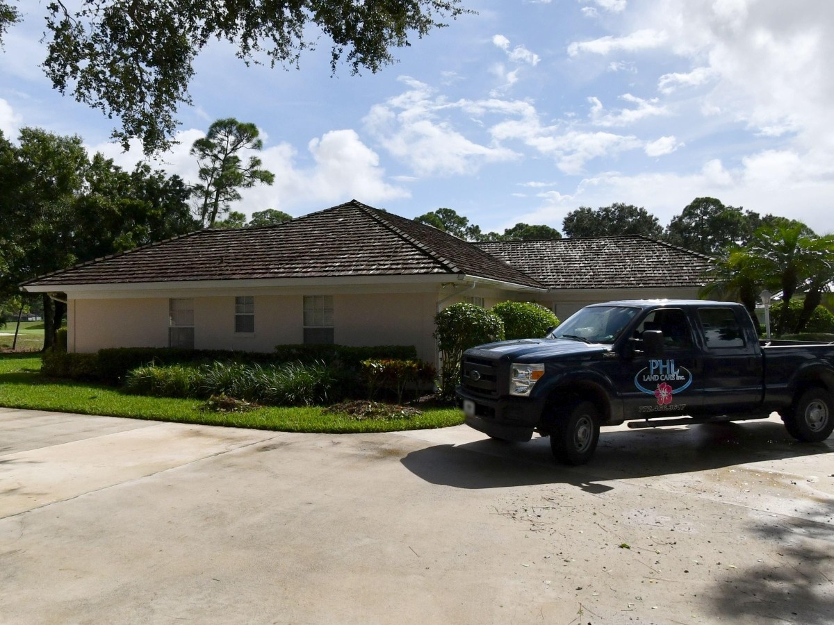 2003 Roof Replacement in Reserve Golf Villas, PGA Village, Port St Lucie with Cedar Shakes