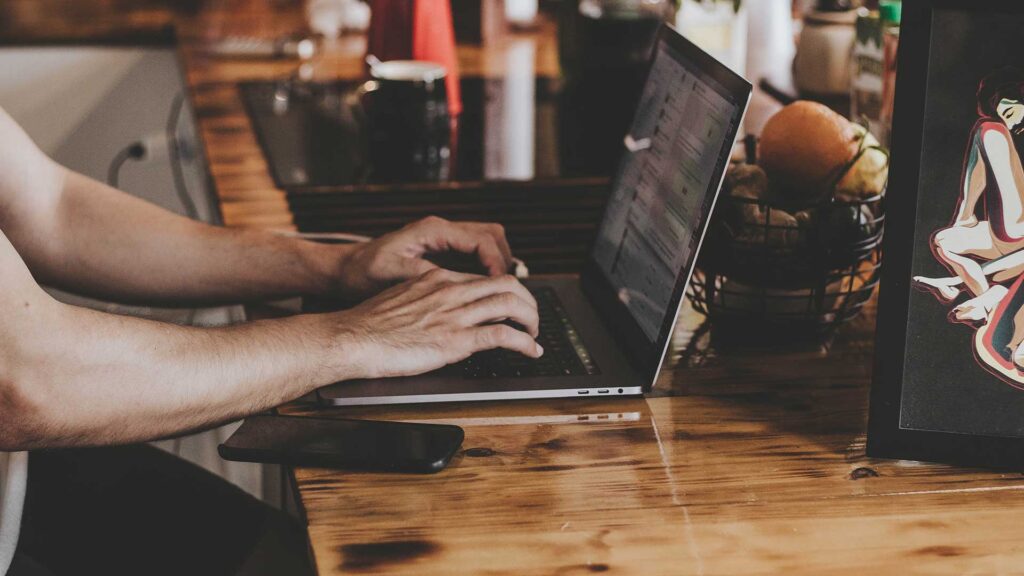 Jakie korzyści niesie za sobą migracja do Shopify Plus