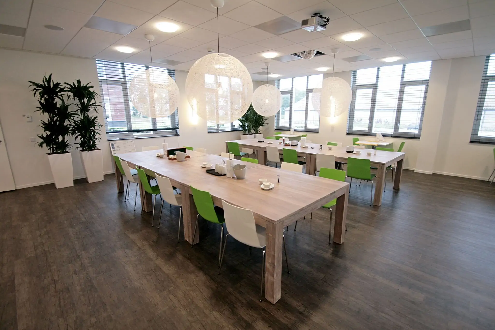 Nieuwe kantoorinrichting Bavinckhouse door Perla