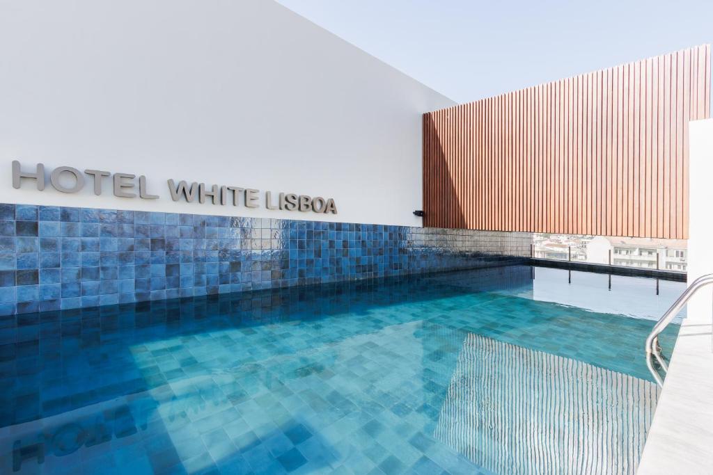 Hotel White Lisboa pool