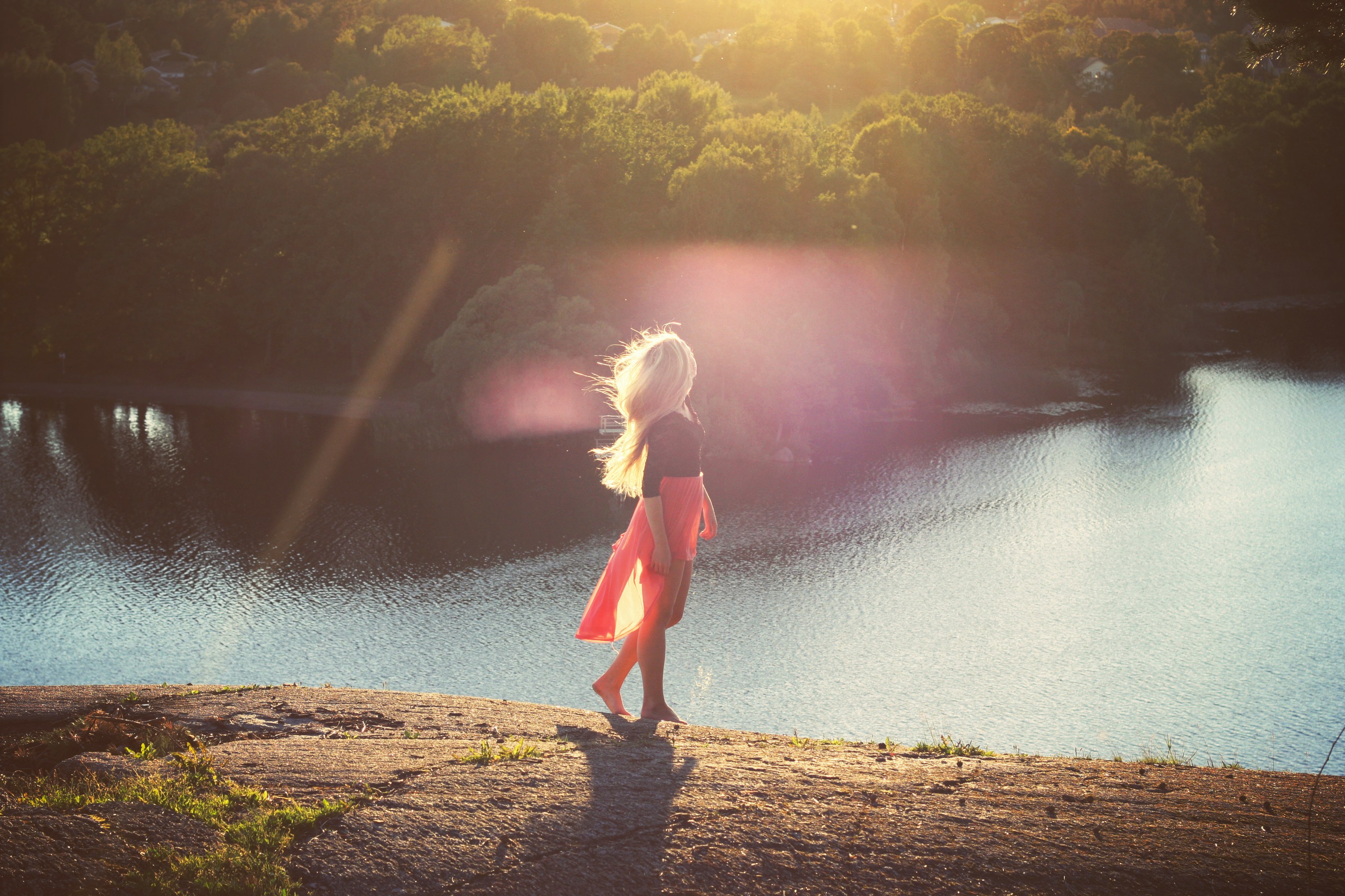 Girl walking by Lake - Fall Outfits For Teens