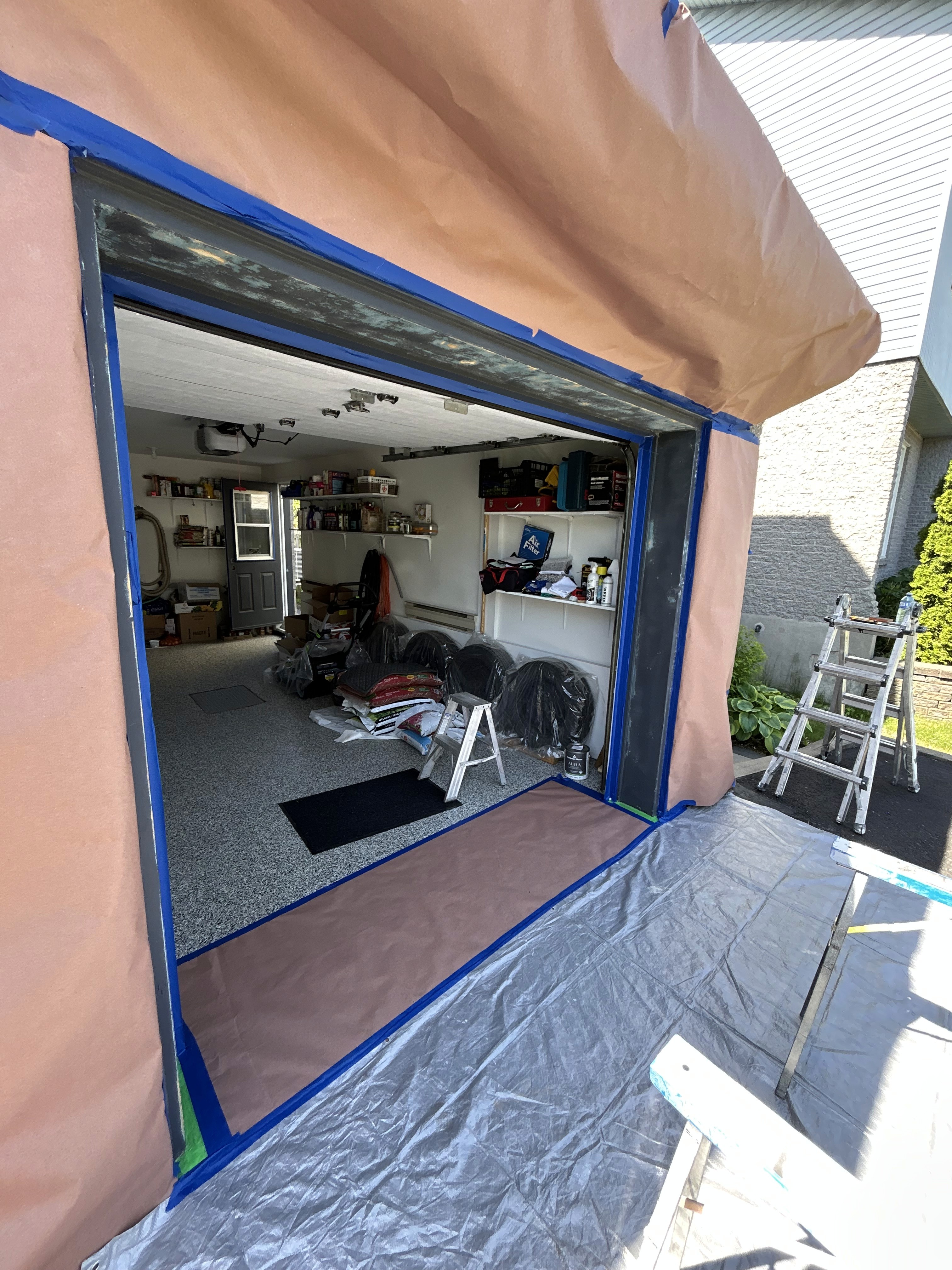 Preparation avant peinture de porte de garage