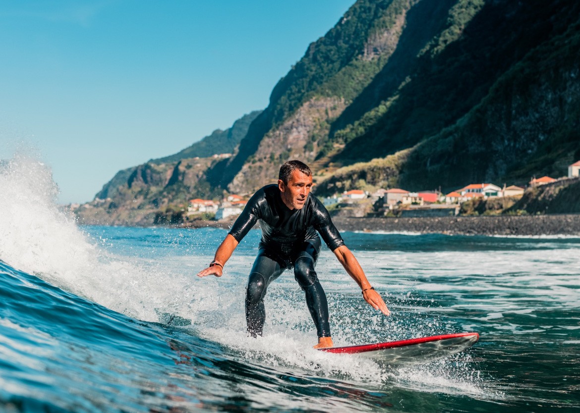 About AroundFreedom Surf School