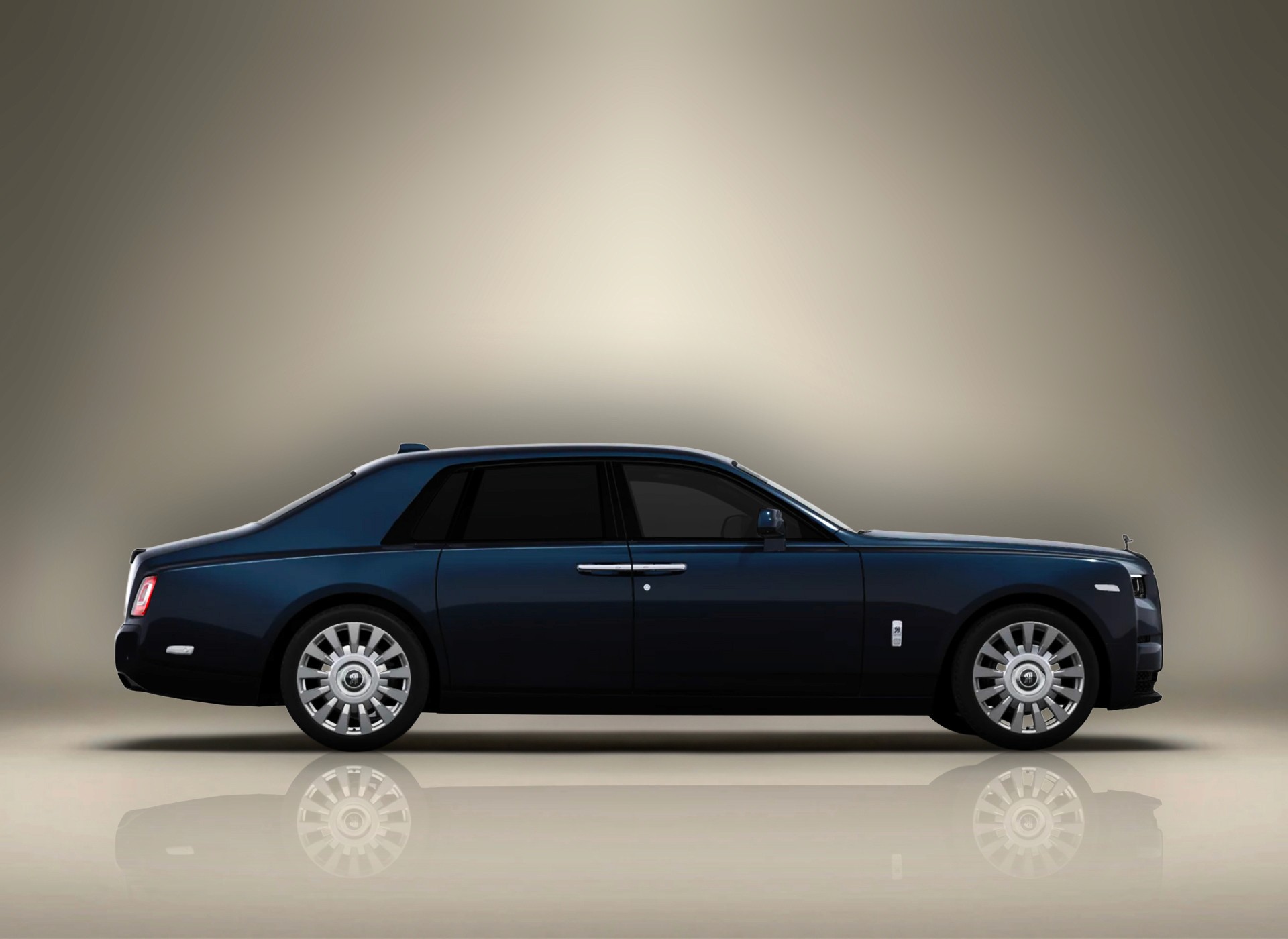Location Rolls Royce Phantom bleu à Dubaï – Keyz Rent | Voiture de luxe
