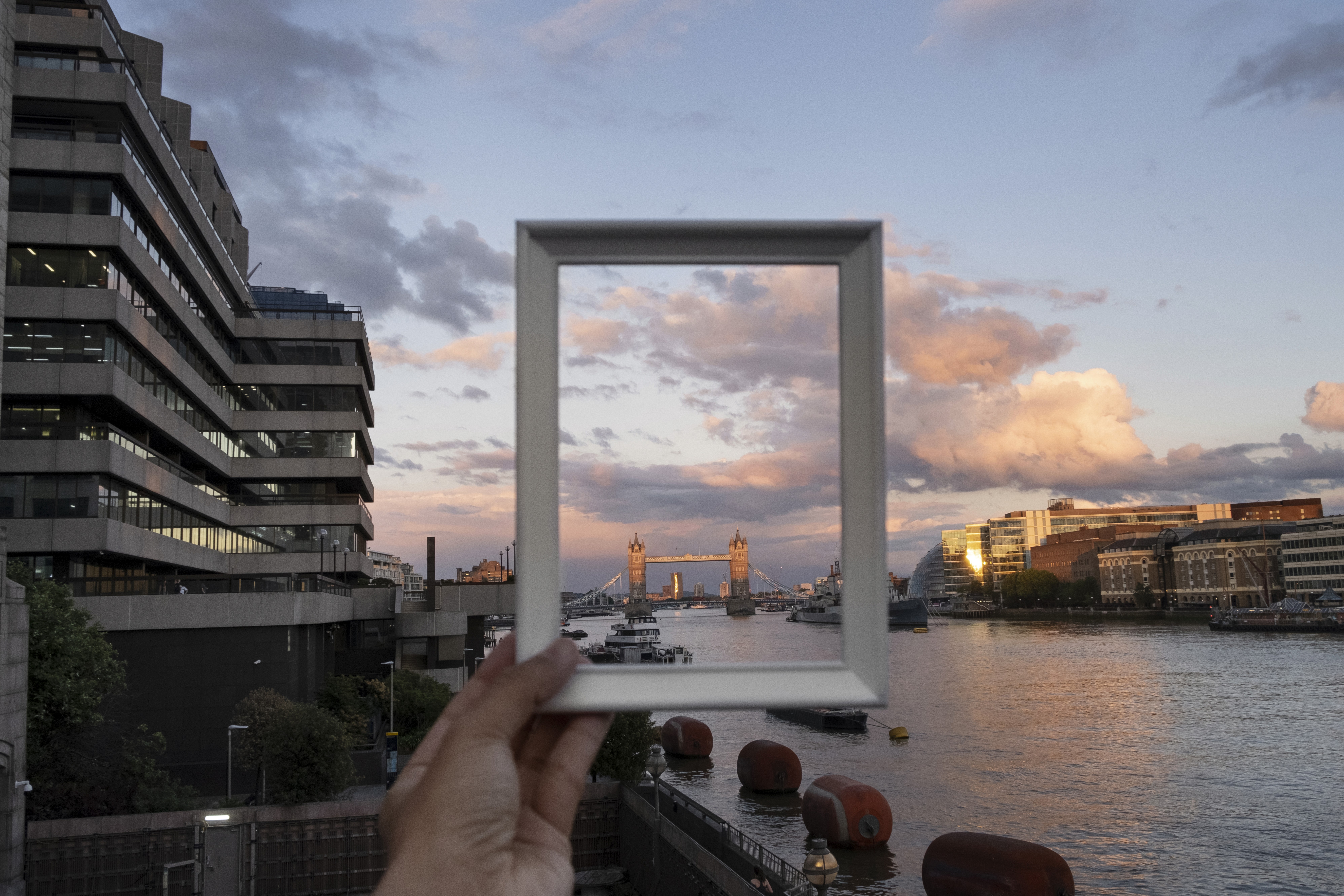 Stratwell About image