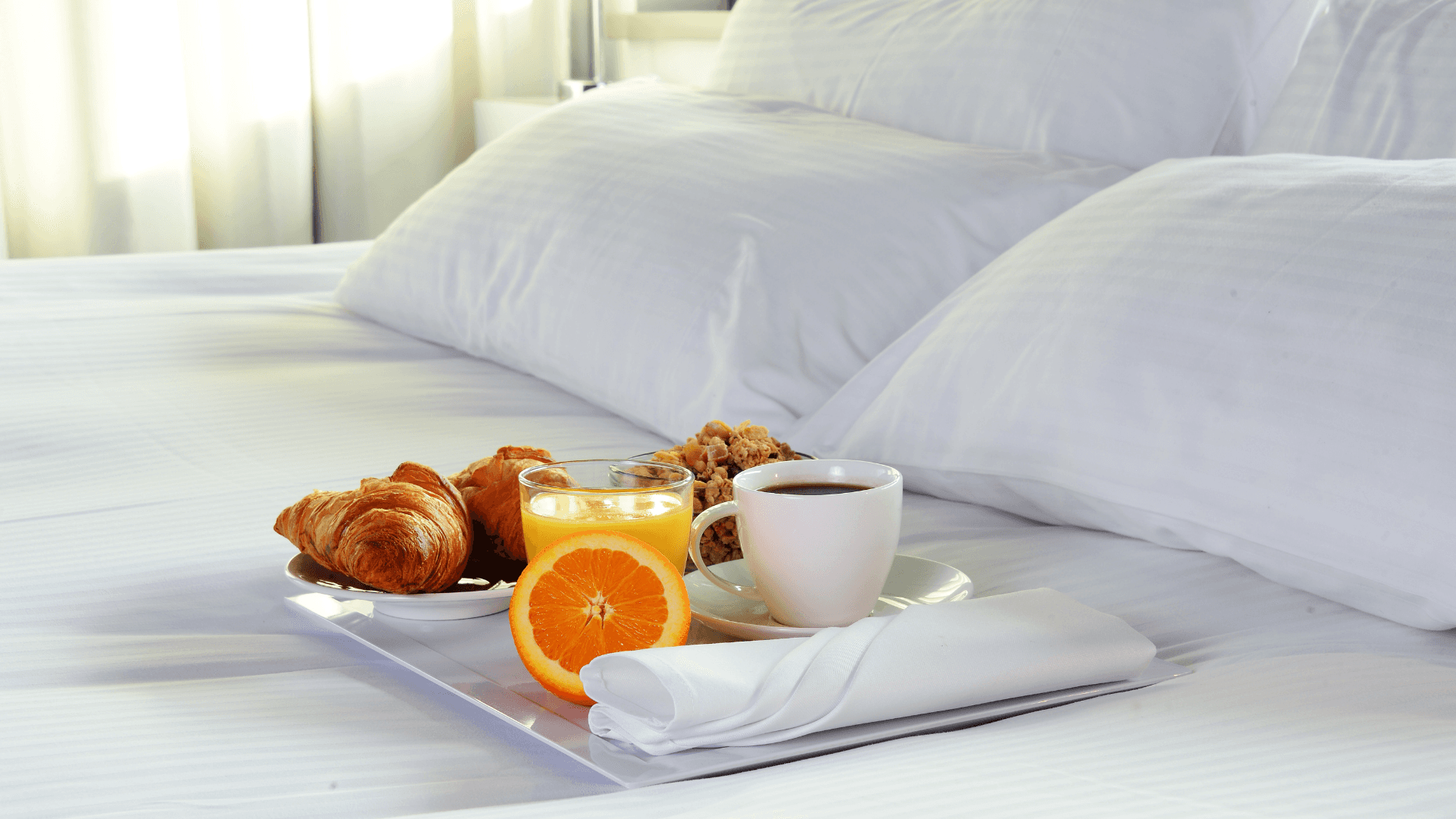 petit déjeuner en chambre d'hôtel