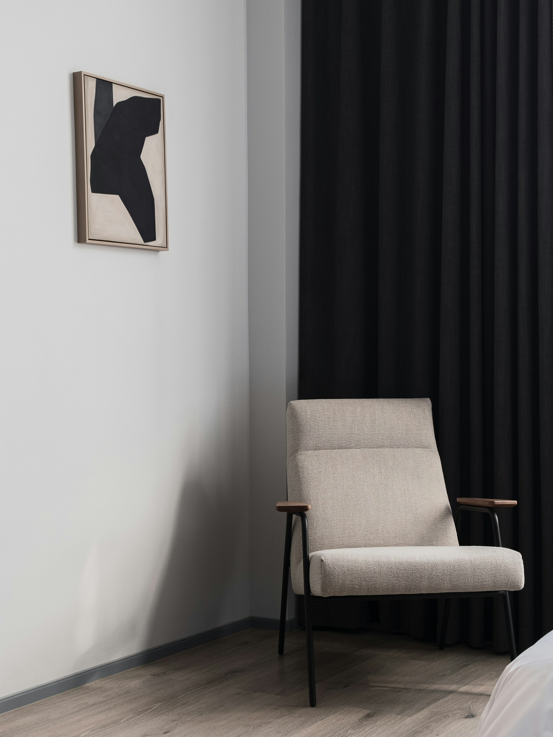 Quiet contemporary interior