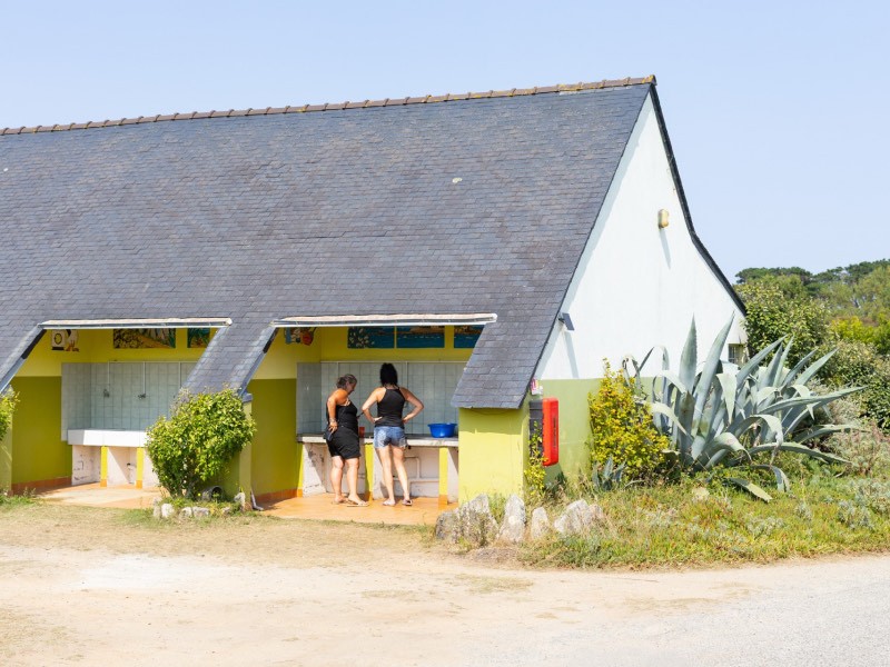 Cooin vaisselle des sanitaires