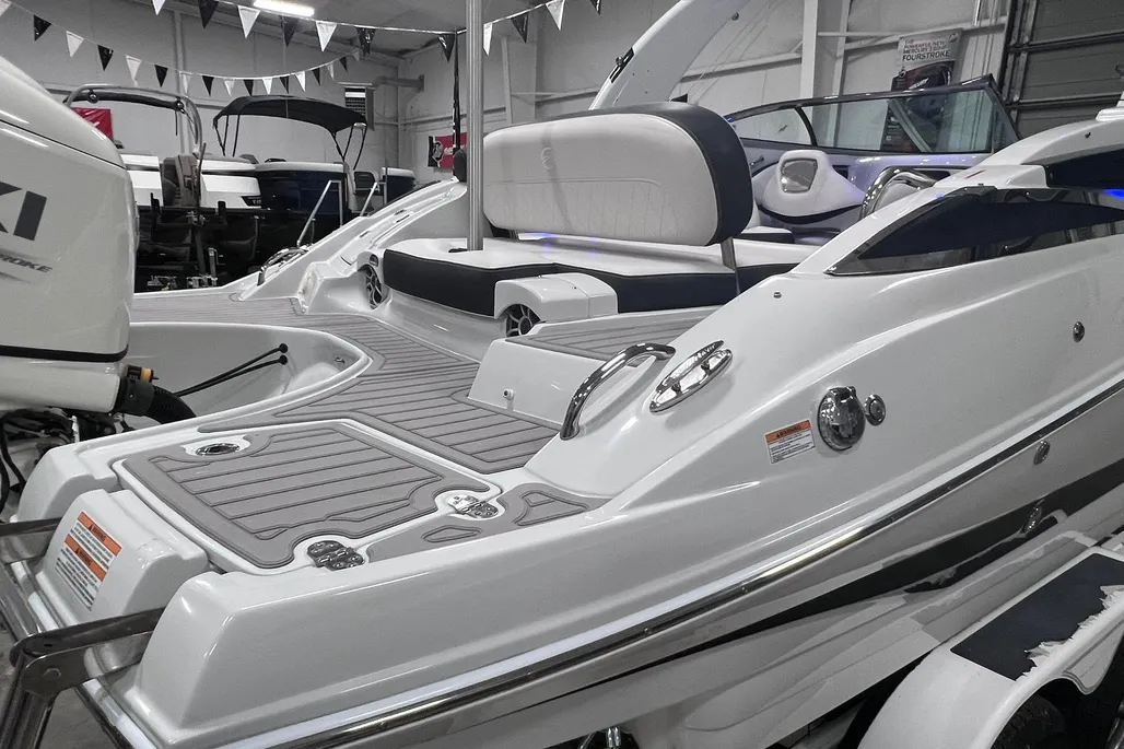 Boat thumbnail 5