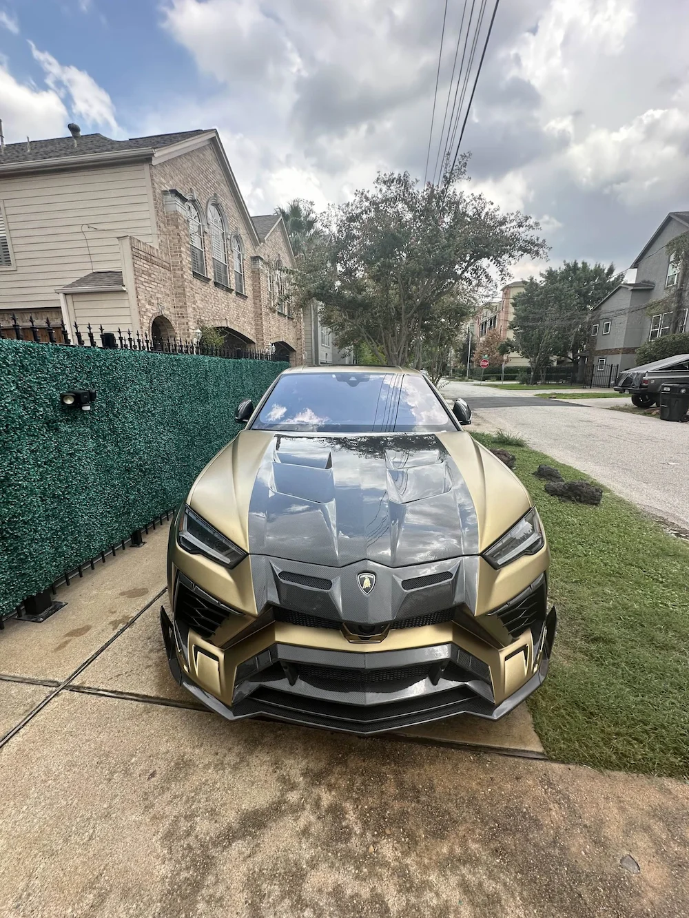 Ceramic Coating of a Lamborghini.