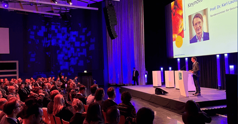 Keynotes Gesundheitsminister Prof. Dr. Karl Lauterbach Gesundheitsminister auf der KOSMOS Berlin am 28. November 2024.