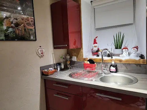 Cuisine du gîte Le P'tit Coin de chez nous à Noël – ambiance chaleureuse à Dambach-la-Ville