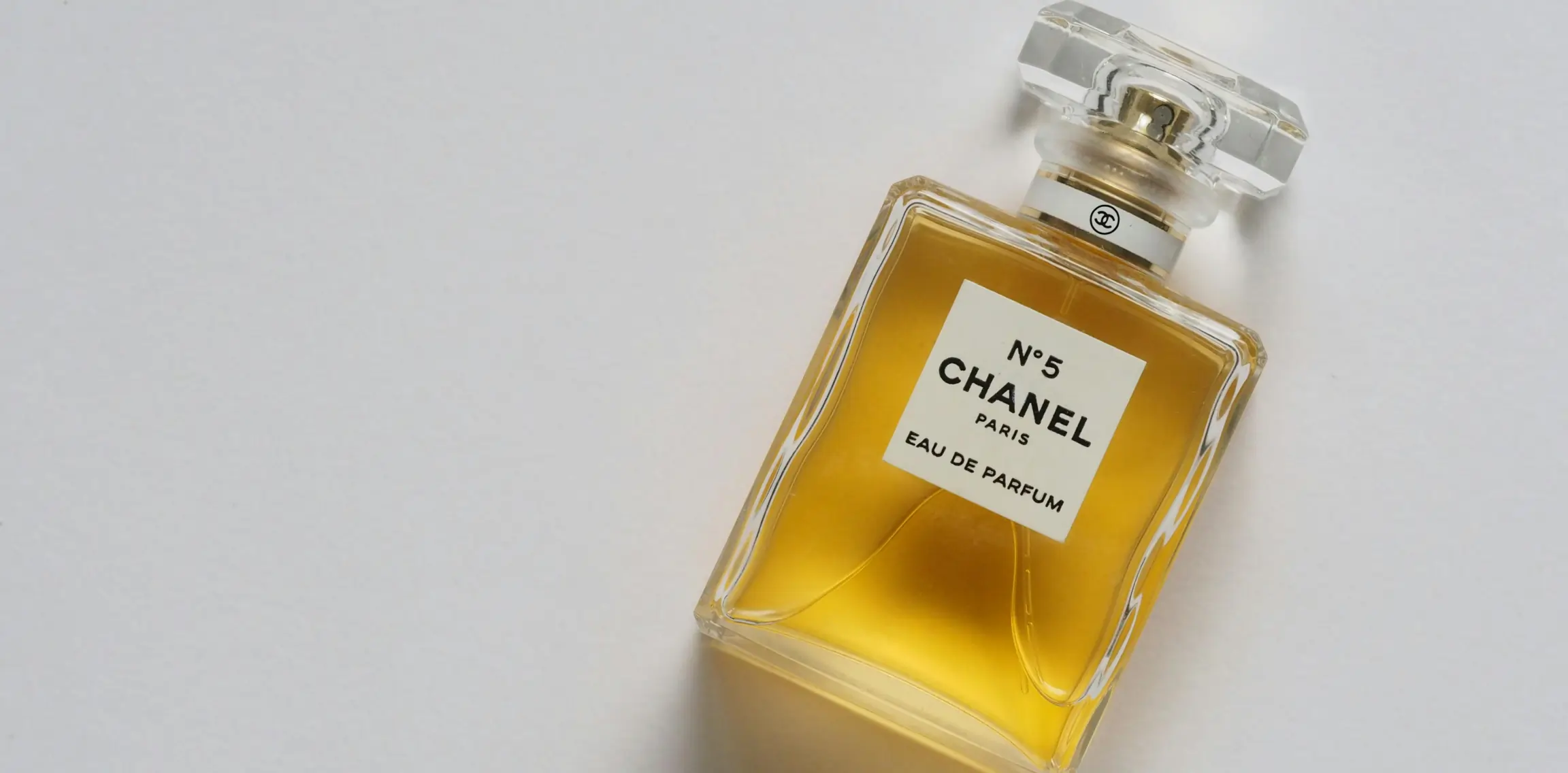 How to Design Custom Labels for Perfume Bottles