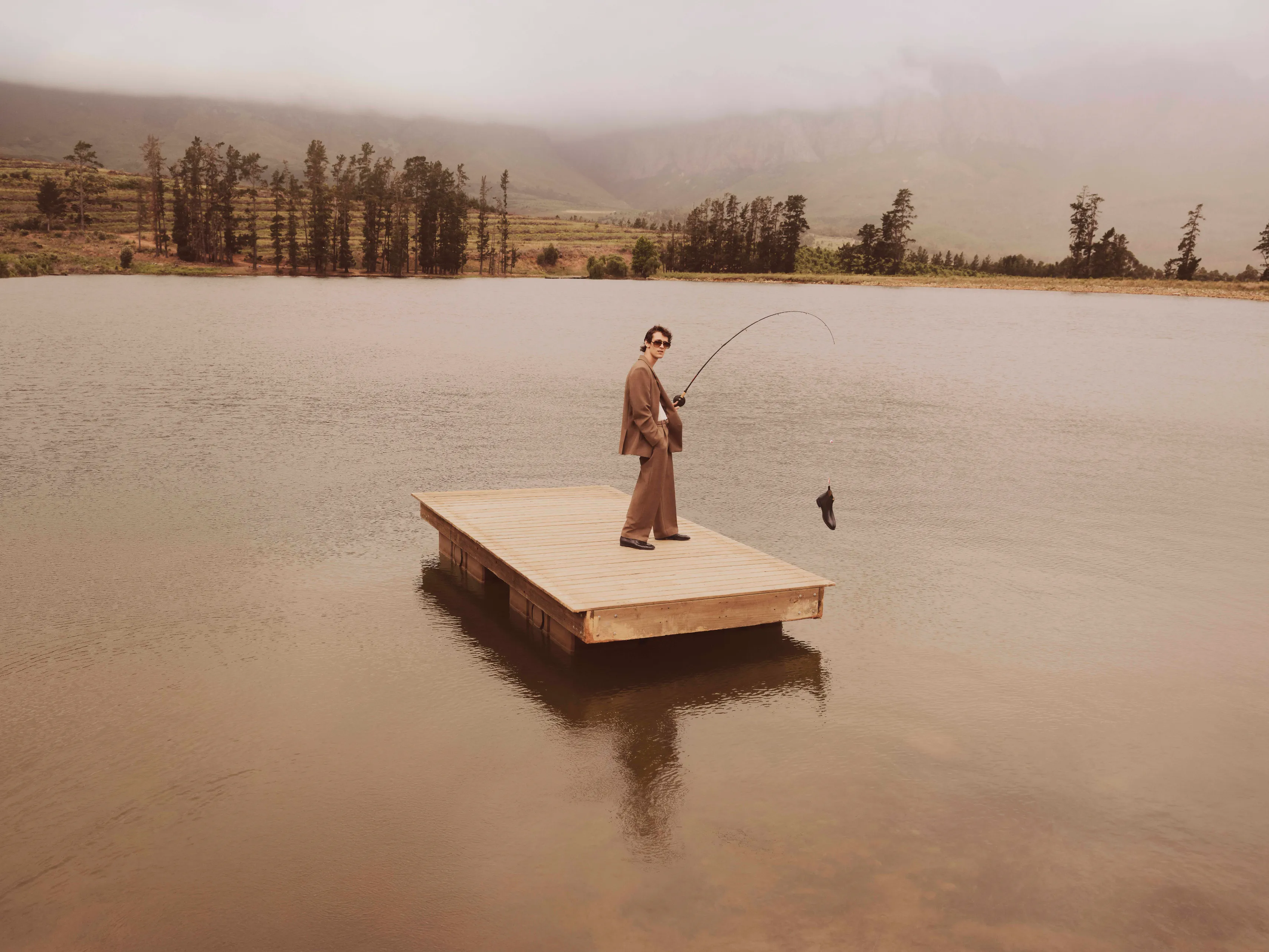 Russel & Bromley - Lake