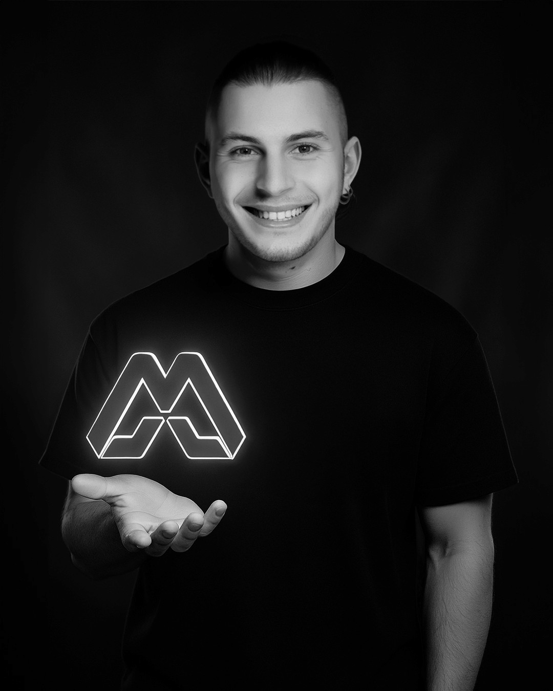 Black and white men's profil