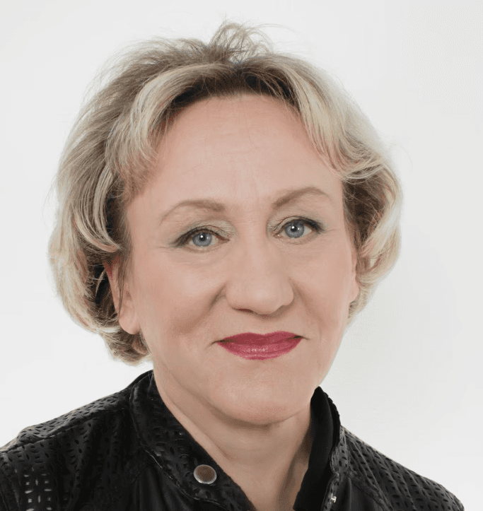 Psykoterapeutin kuva – mielenterveysalan ammattilainen jakaa kokemuksiaan palvelusta