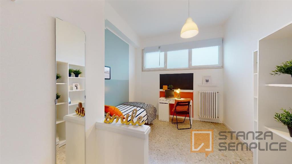 13 sqm room in Via Guglielmo Oberdan, Brescia