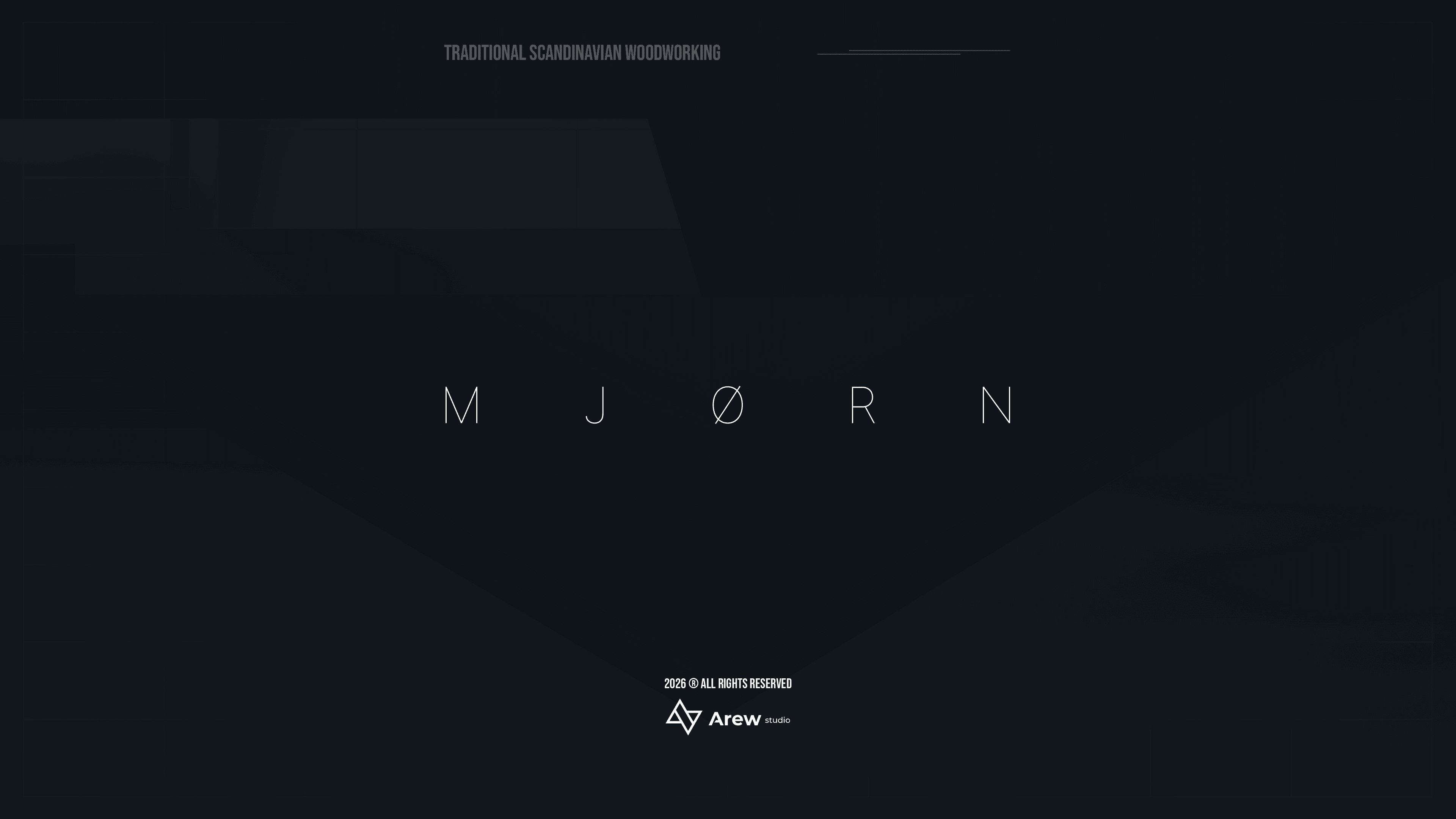 “Vaer – Free” product detail page. It includes wide buttons for “View Preview” and “Use For Free!”, followed by three cards detailing: 4 included pages, Ecommerce functionality, and full customization.