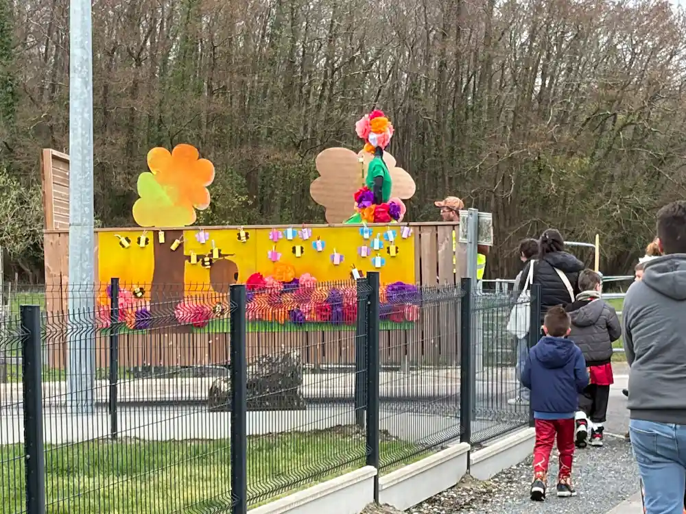 Char et défilé à Arcins