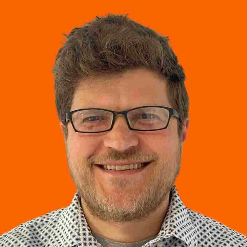 LinkedIn member avatar contributing to follower count