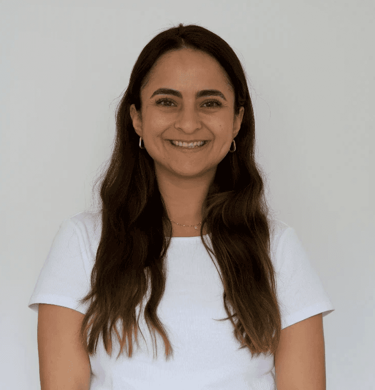 a person wearing a baseball cap