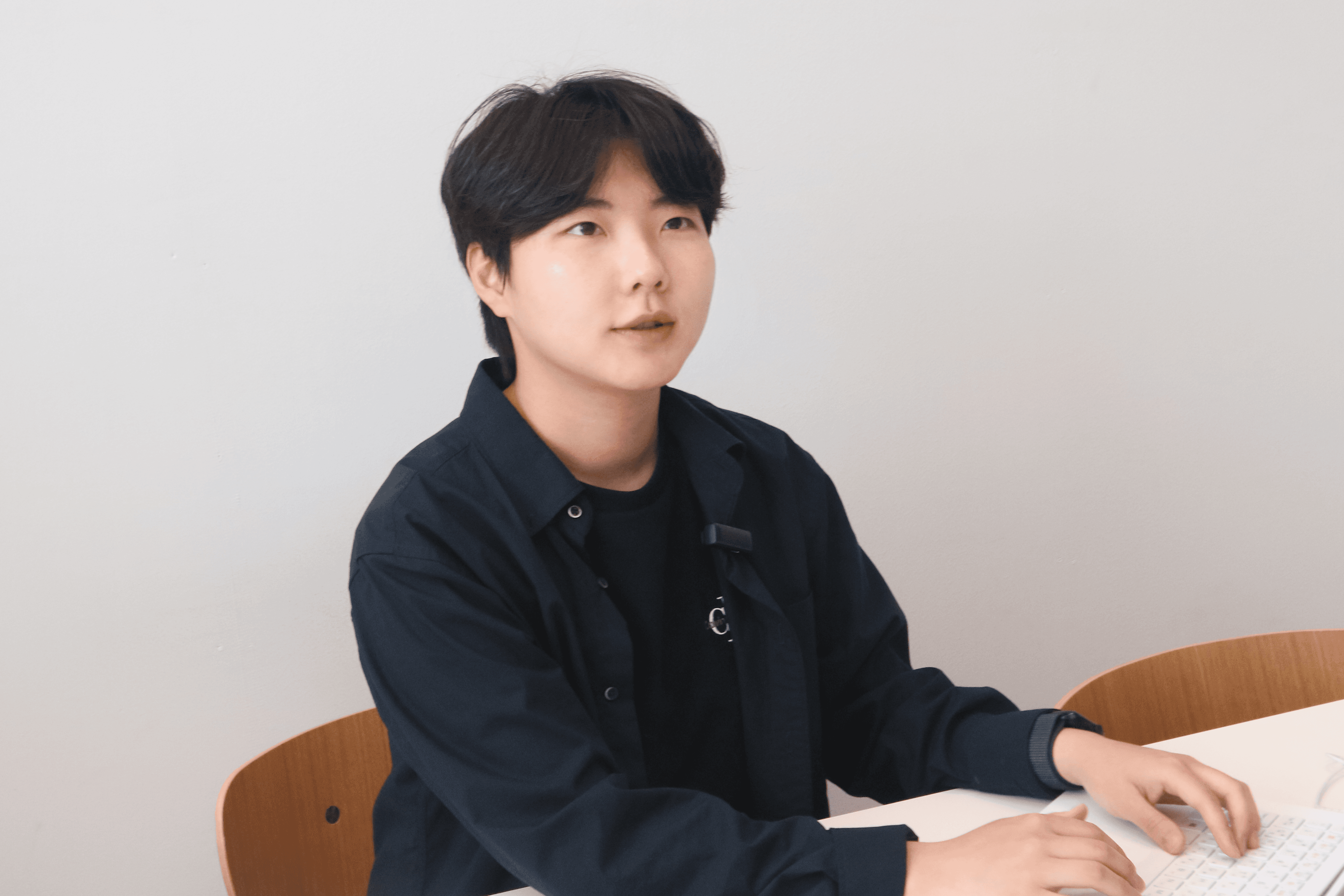 더마크마케팅 홈페이지 제작 업무하는 이미지