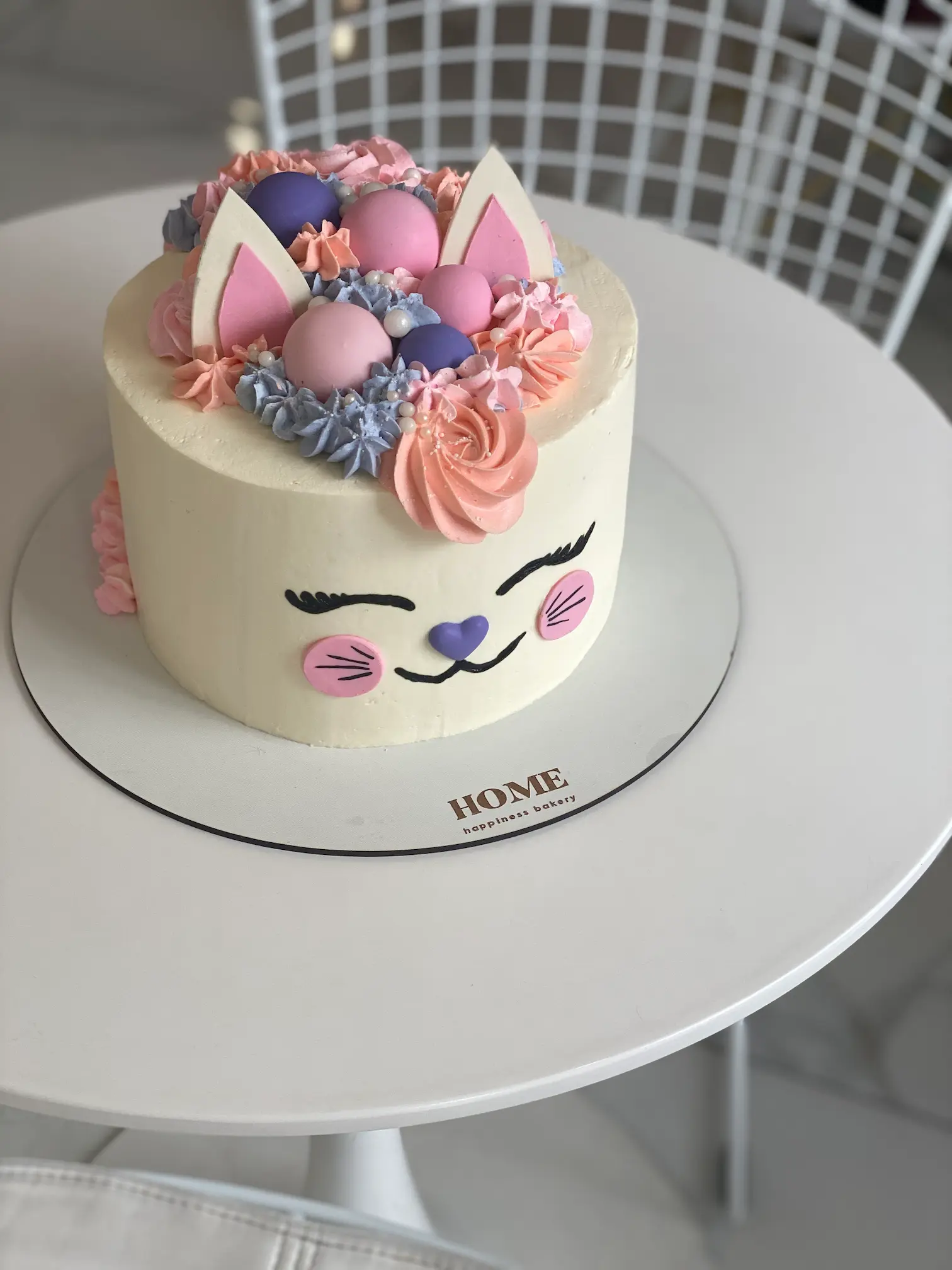 a person swimming in the water with grass