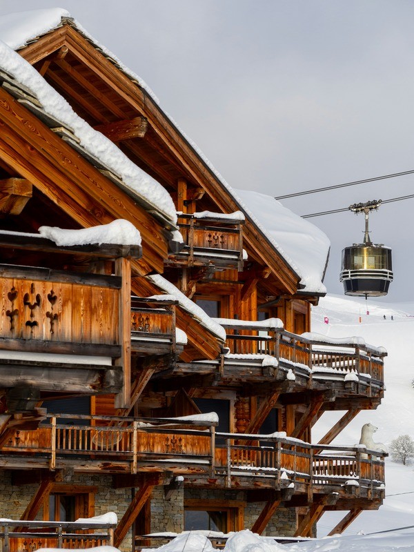 Chalet et remontée mécanique