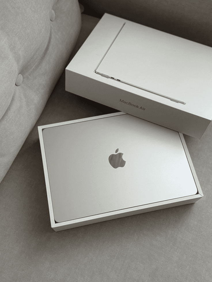 Ira's New 2022 Macbook Air