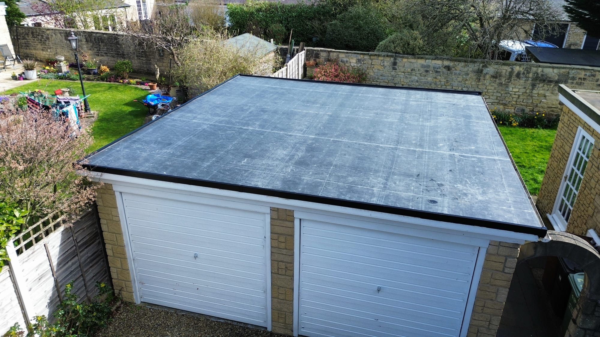 HollyTree roofing installation detail
