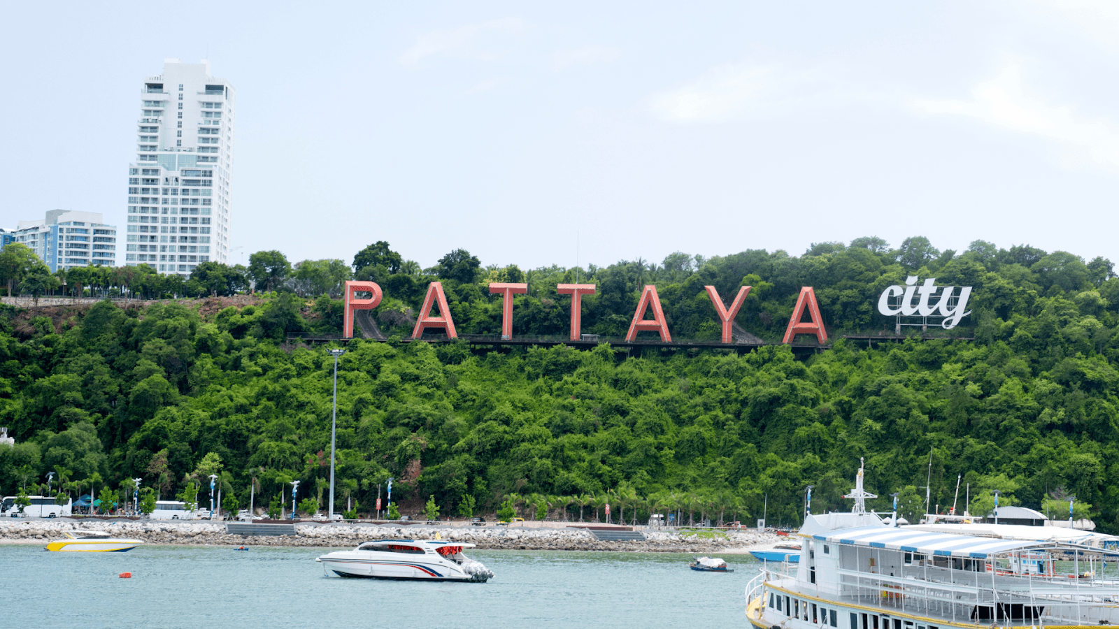 ✅ Pattaya – Beach Road & Walking Street