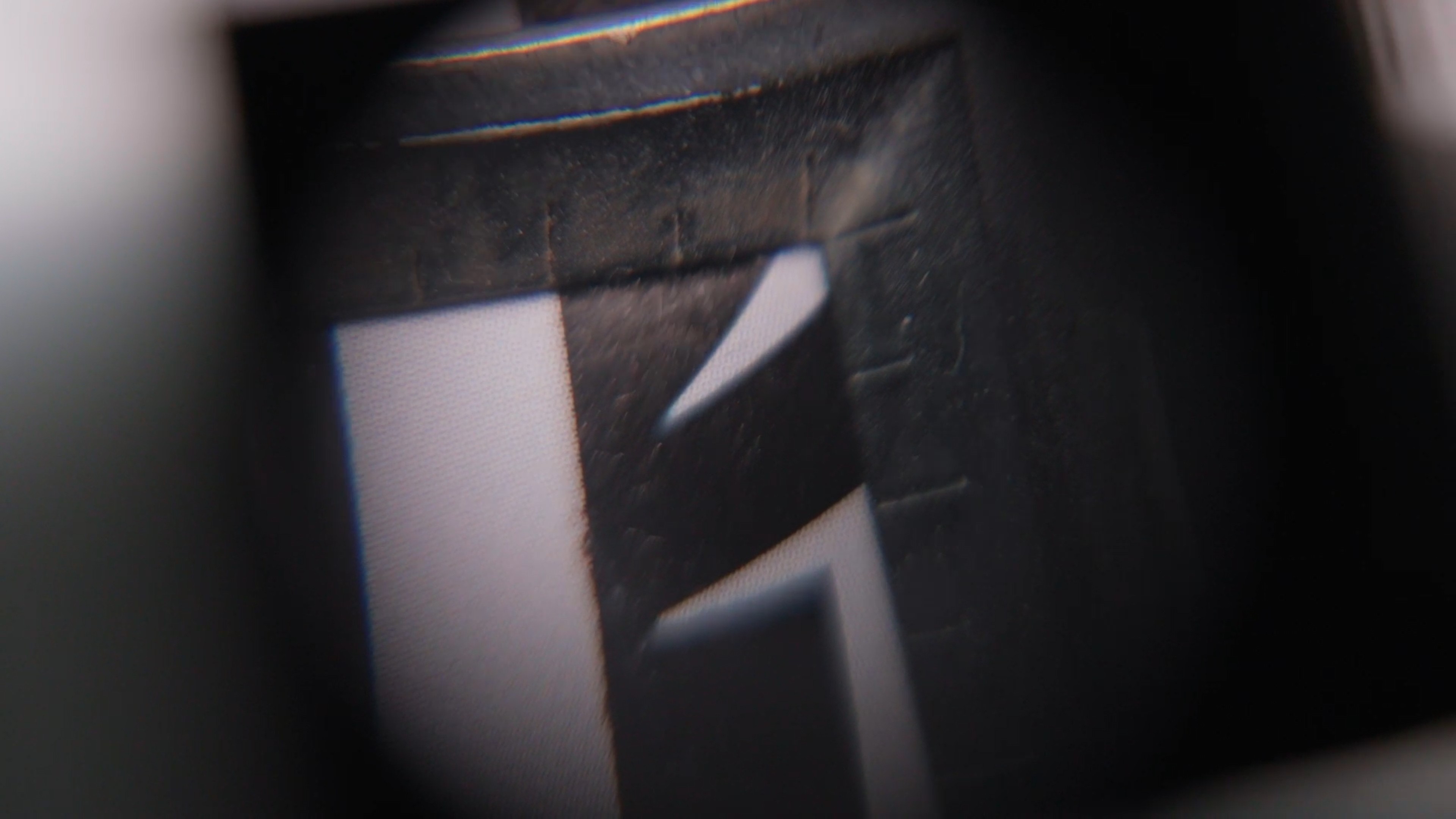 point of view in seeing the points of print materials from lens